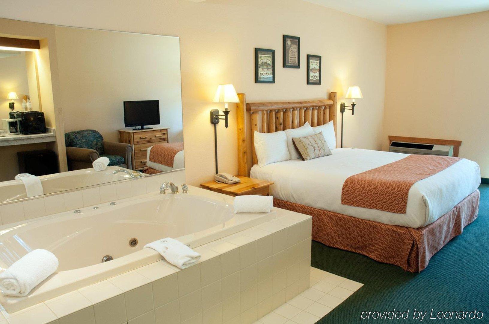 The Waters Of Minocqua Hotel Bagian luar foto