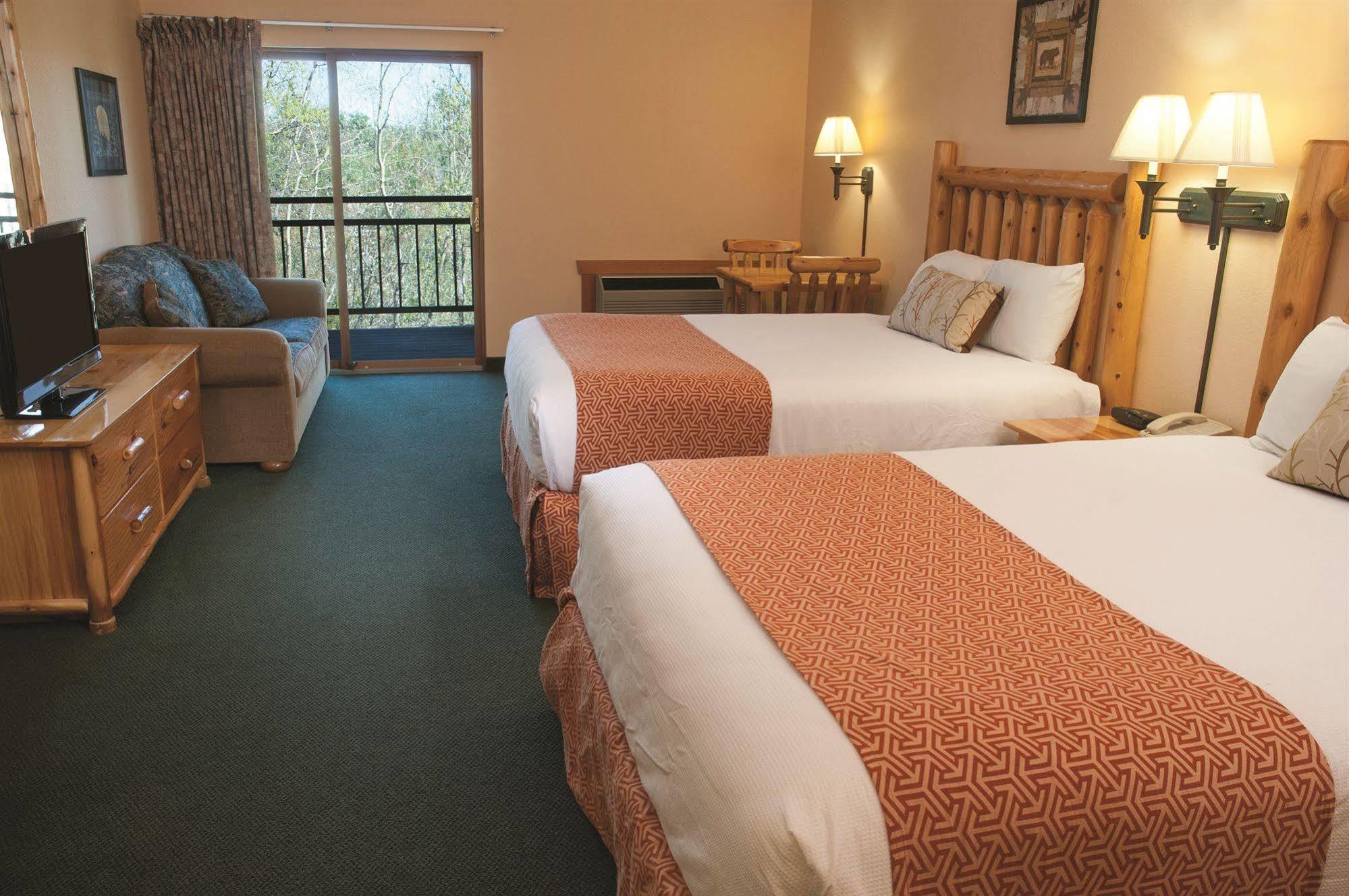 The Waters Of Minocqua Hotel Bagian luar foto